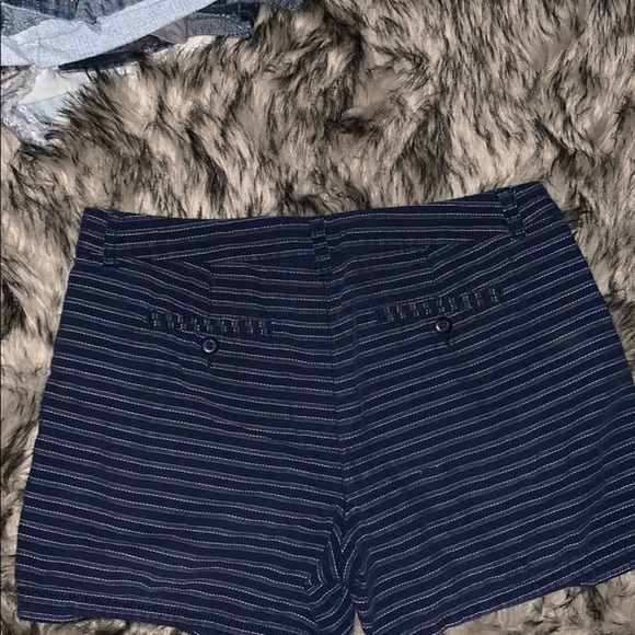 Khakis by Gap navy blue shorts - Picture 2 of 4